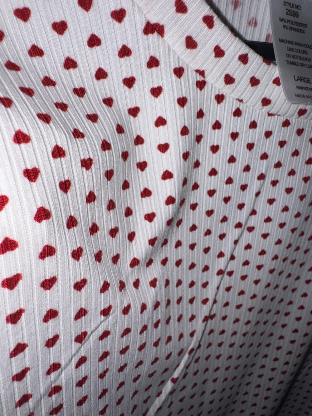 Red Heart Print Ribbed Cropped Tee Size Large NWT - Picture 9 of 11